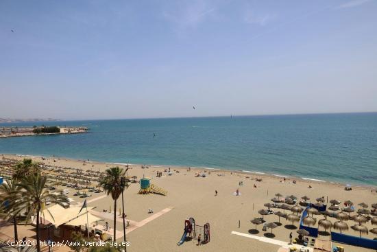  se vende piso moderno 1 linea de playa centro de Fuengirola - MALAGA 