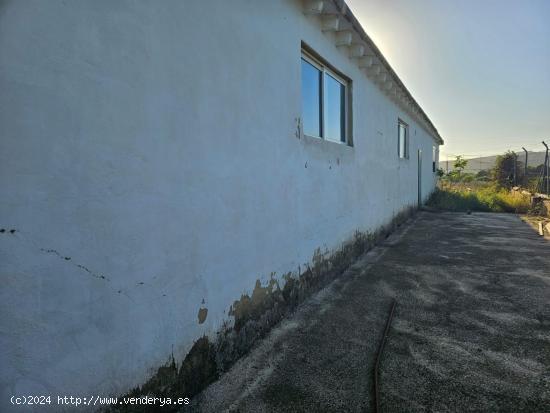 Se alquila nave en terreno rústico de 2.800 m² - VALENCIA