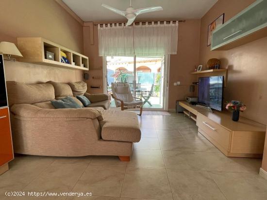 Casa con gran terraza y piscina comunitaria - TARRAGONA