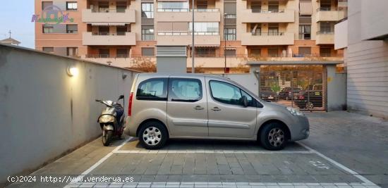  Plaza de parking grande para coche y moto - MALAGA 