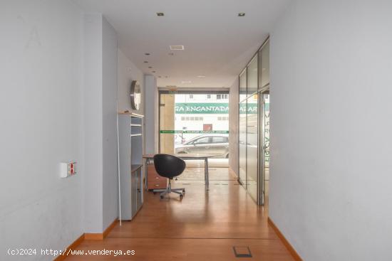  LOCAL COMERCIAL CONVERTIBLE EN VIVIENDA EN EL CENTRO DE CAMBRE - A CORUÑA 