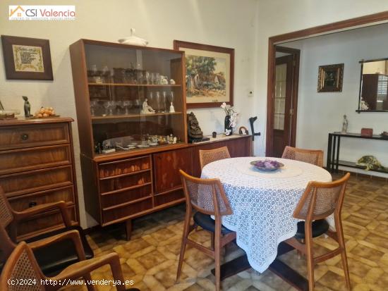 Se vende piso en el Centro de Valencia - VALENCIA