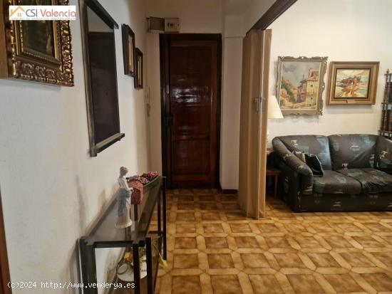 Se vende piso en el Centro de Valencia - VALENCIA