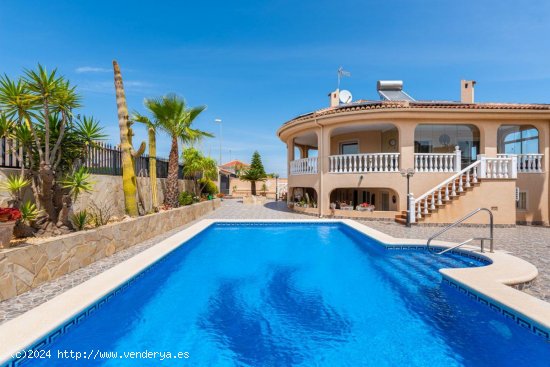 Villa en venta en Ciudad Quesada (Alicante)