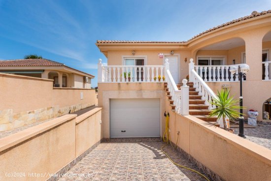 Villa en venta en Ciudad Quesada (Alicante)