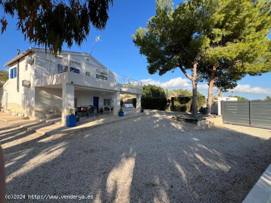  Casa de campo de 2 plantas en Crevillente (Alicante), a sólo 30 mn de la playa con vistas - ALICANT 