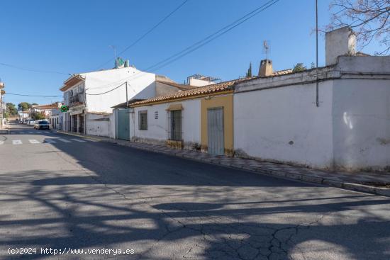 VIVIENDA CON MÚLTIPLES OPCIONES - GRANADA