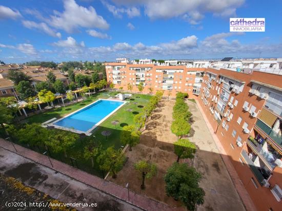  En venta piso con garaje en zona Avenida de Europa en Montequinto - SEVILLA 