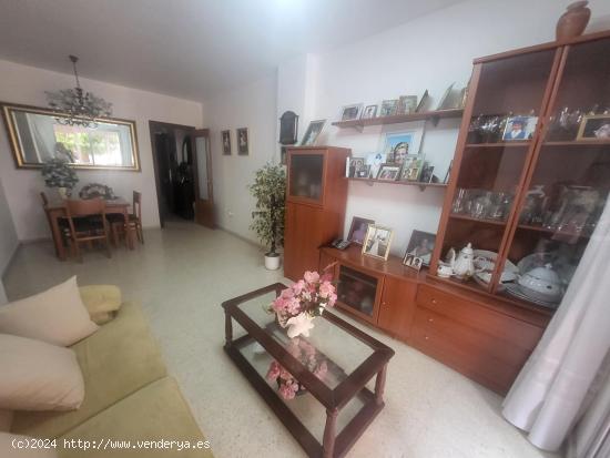 En venta piso con garaje en zona Avenida de Europa en Montequinto - SEVILLA