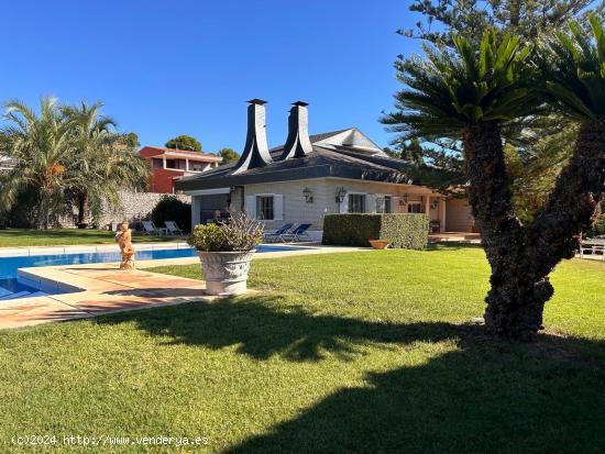  Se Vende Impresionante Chalet en Cumbres de Calicanto. - VALENCIA 