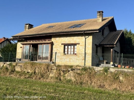 Casa en venta en Hinojedo (Cantabria)