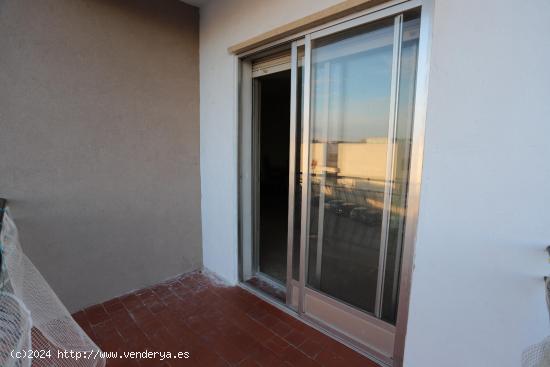 ¡IDEAL INVERSIÓN! PISO DE 114 m2 FRENTE AL HOSPITAL CON 4 DORMITORIOS, DOS BAÑOS Y TERRAZA - CIUD