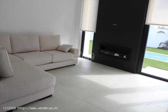 UCHA INMOBILIARIA ALQUILA MAGNIFICO CHALET EN TORRE EN CONILL - VALENCIA