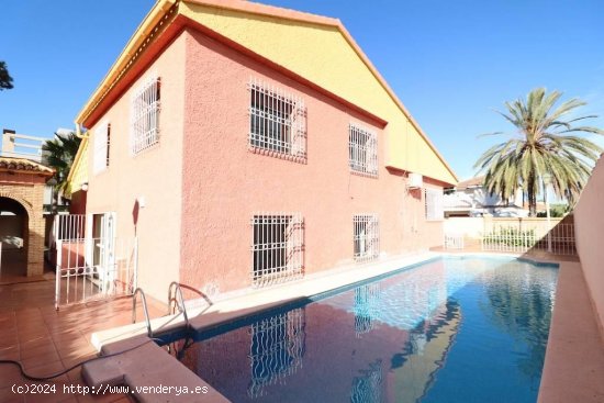 Chalet en venta en Orihuela (Alicante)