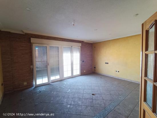 OPORTUNIDAD, SE VENDE ESTUPENDO PISO EN LOS GARRES - MURCIA