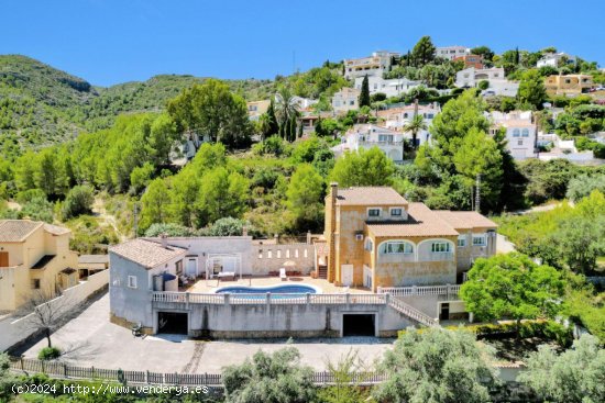 Villa en venta en Orba (Alicante)