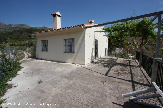 Finca en venta en Orba (Alicante)