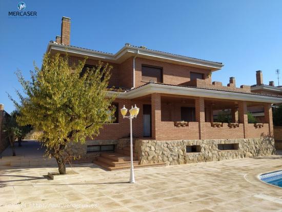  Increíble chalet amueblado en alquiler en Villalbilla (Urb. Peñas Albas) - MADRID 