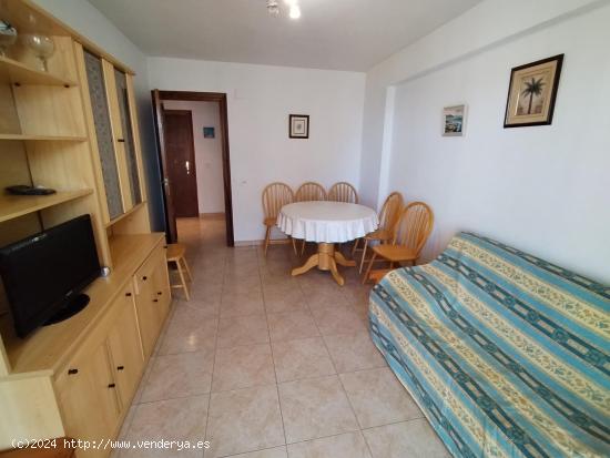 Apartamento en zona de Levante. ! dormitorio, 1 baño, planta alta. parking y piscina. - ALICANTE