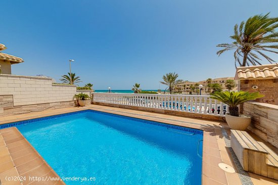 Villa en venta en Orihuela (Alicante)