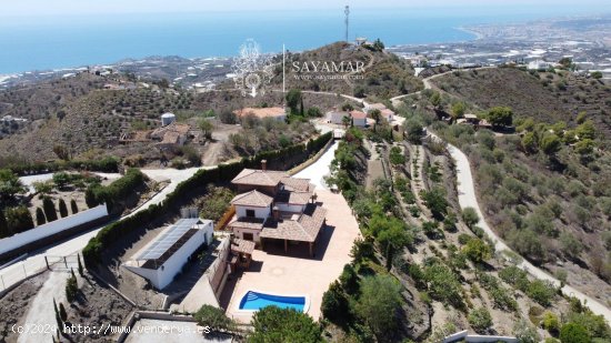 Villa en venta en Sayalonga (Málaga)