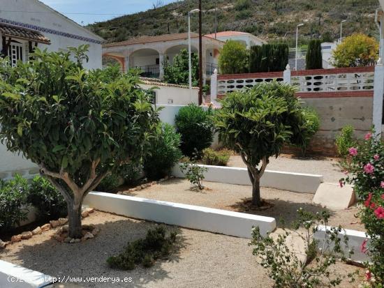 MAGNIFICO CHALET PRIVADO CON PISCINA EN URBANIZACION MONTESOL - VALENCIA