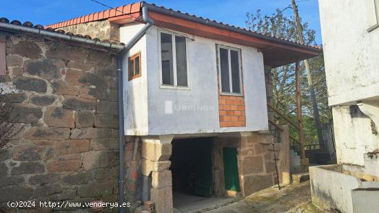  CASA rústica, cerca de Gomariz. Nogueira de Ramuín. - ORENSE 