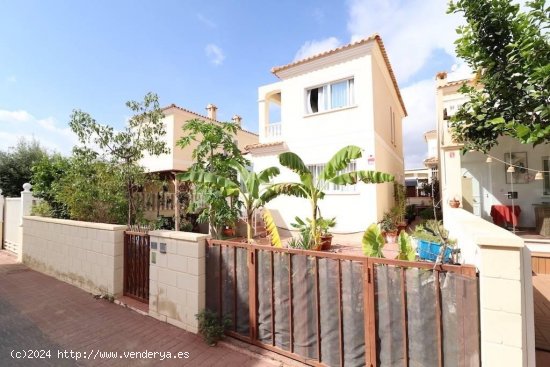  Chalet en venta en Orihuela (Alicante) 