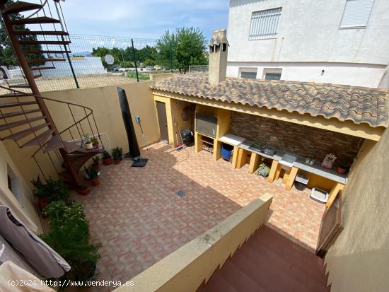  MAGNÍFICA CASA EN RAFAL CON PATIO AMPLIO, GARAJE PARA 5 COCHES, TERRAZA...¡VISITELO SIN COMPROMISO 