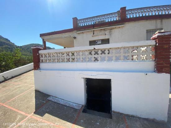 CASA RUSTICA EN LA BARRACA DE AGUAS VIVAS CON PISCINA Y LUZ ELÉCTRICA - VALENCIA