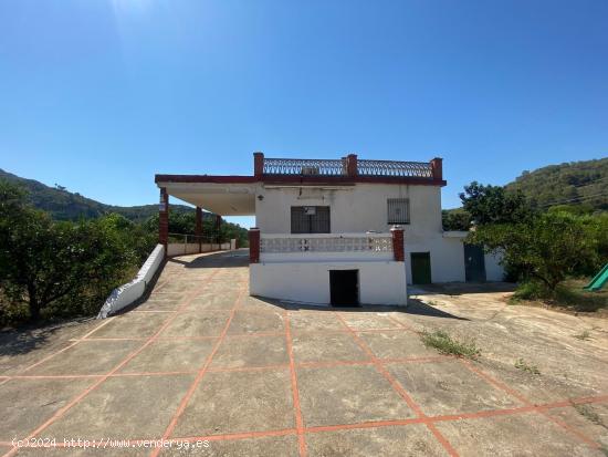 CASA RUSTICA EN LA BARRACA DE AGUAS VIVAS CON PISCINA Y LUZ ELÉCTRICA - VALENCIA