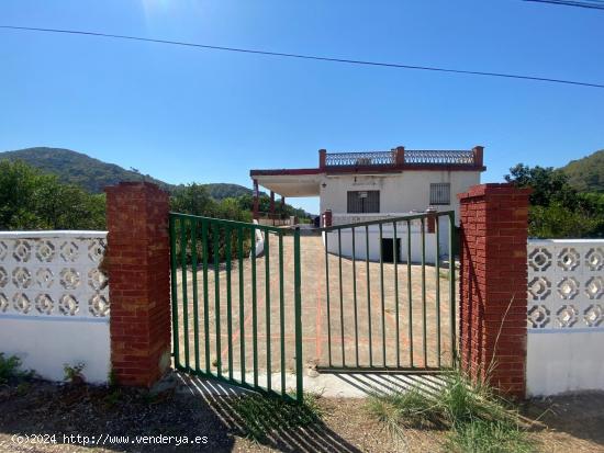 CASA RUSTICA EN LA BARRACA DE AGUAS VIVAS CON PISCINA Y LUZ ELÉCTRICA - VALENCIA