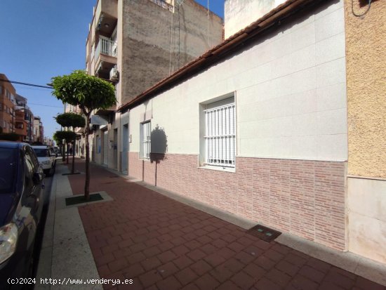 Villa en venta en Guardamar del Segura (Alicante)