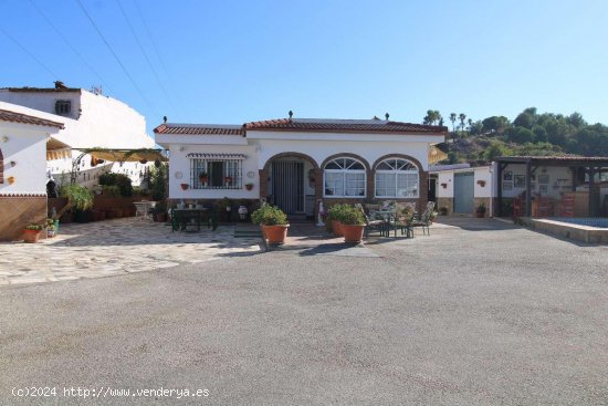 Finca en venta en Alhaurín de la Torre (Málaga)