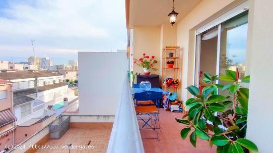 PISO EN VENTA DE 2 HABITACIONES CON TERRAZA. INCLUYE PARKING Y TRASTERO - CASTELLON