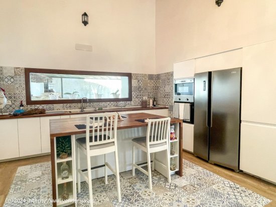 Villa en venta en Villanueva de la Concepcion (Málaga)