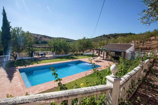 Villa en venta en Villanueva del Rosario (Málaga)