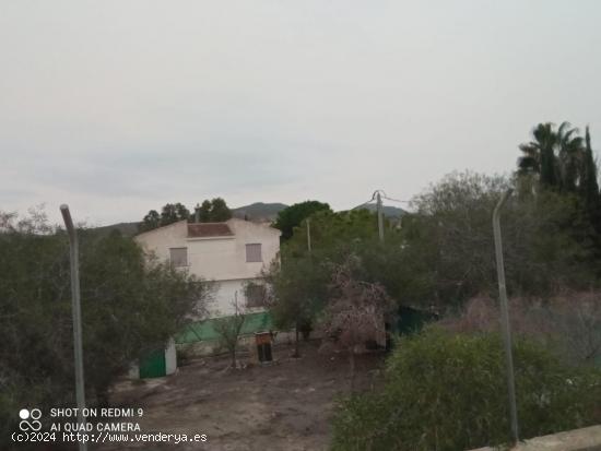 Casa con terreno para reformar - MURCIA