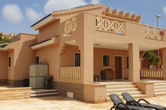 Villa en venta en Rojales (Alicante)