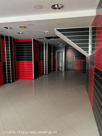 EDIFICIO en Venta de 3 viviendas independientes y local comercial centro Benidorm - ALICANTE