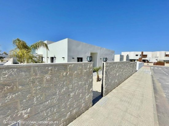  Villa en venta en Benijófar (Alicante) 