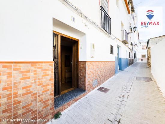  Casa Muy Acogedora en el Centro de Baza - GRANADA 