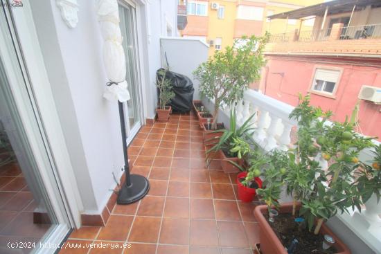 700 euros,comunidad incluida, pleno centro de armilla, junto metropolitano. - GRANADA