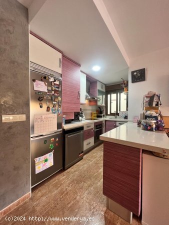 Apartamento en venta en Vélez de Benaudalla (Granada)