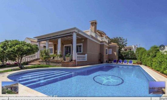 Villa en venta en Torrevieja (Alicante)