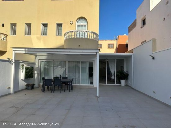 Dúplex en venta en Santa Lucía de Tirajana (Las Palmas)