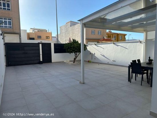 Dúplex en venta en Santa Lucía de Tirajana (Las Palmas)