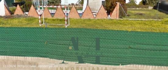  Terreno Urbano en  Las Arenas  Malpartida de Cáceres con Piscina - CACERES 