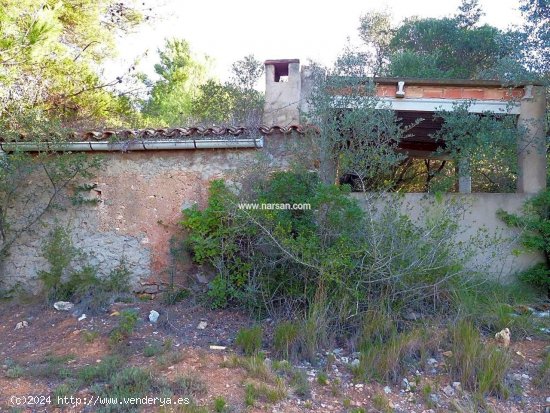 Finca en venta en La Pobla Tornesa (Castellón)