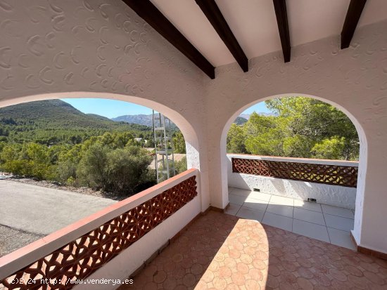 Finca en venta en Parcent (Alicante)